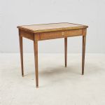 1693 7085 TABLE